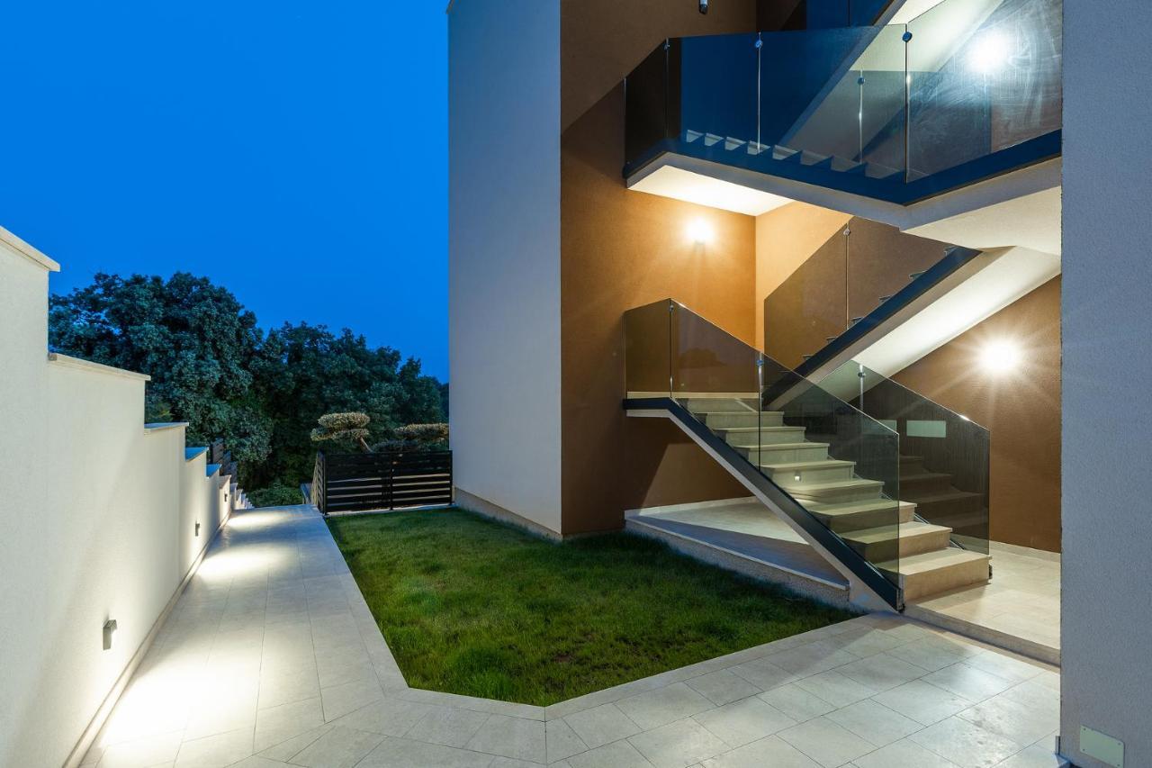Exclusive Apartments Ellen & Micol-With 3 Free Mountain Bikes Pjescana Uvala Exterior foto